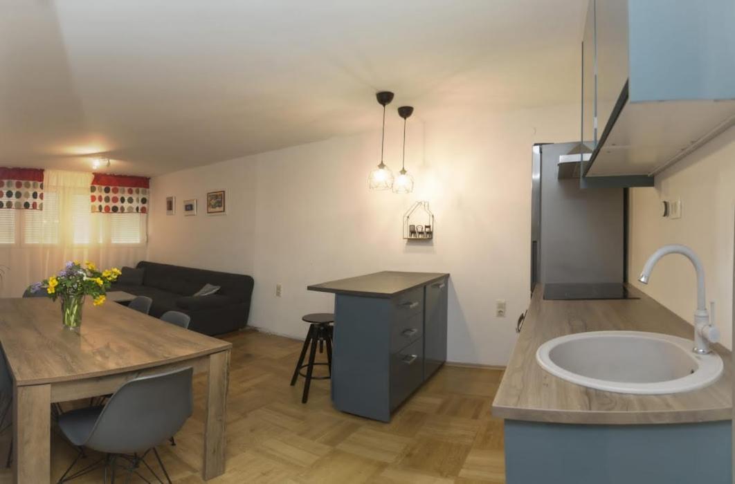 Guesthouse Lion 스플리트 외부 사진